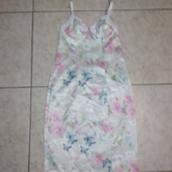 Victoria's Secret Satiny Floral Slip Dress ~ Chemise - Picture 2 of 3